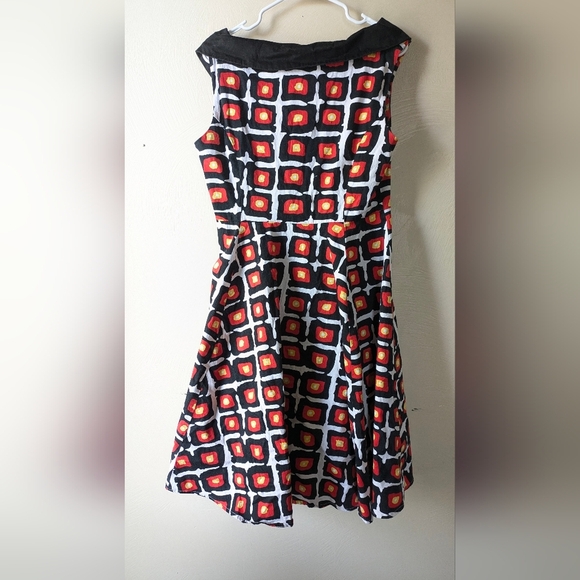 HEARTS AND ROSES Rockabilly Swing Dress, Vintage Pin-Up Vibes, "Hot Coals", XL - Picture 9 of 10